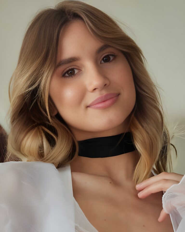 Mia Bloom