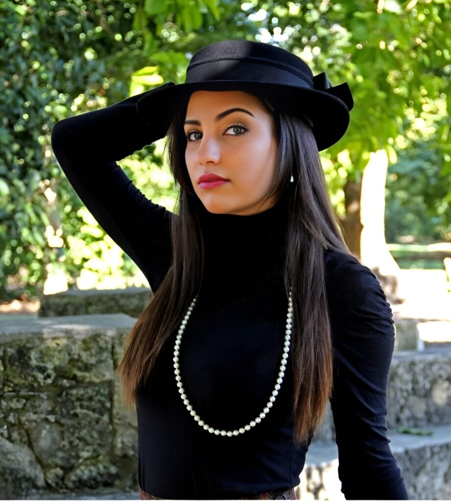 Mouna-Leesa