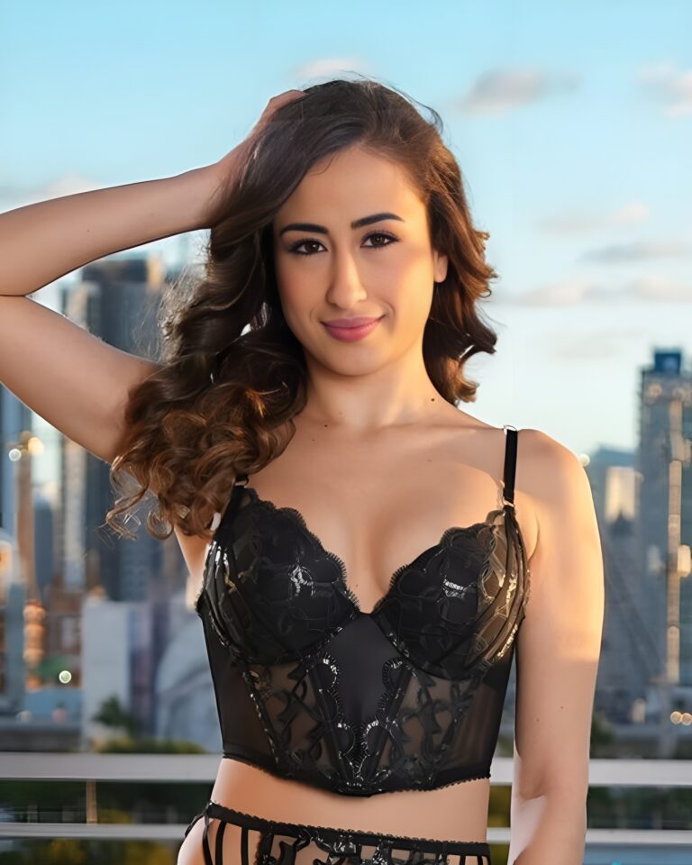Scarlett Page