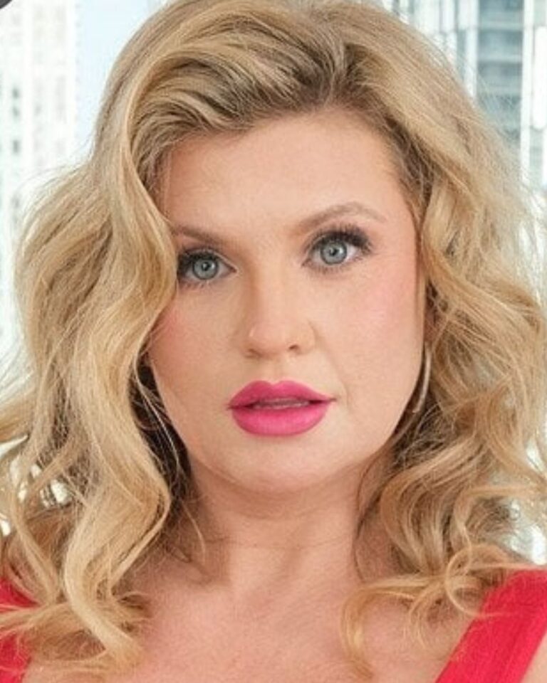 Andie Arthur