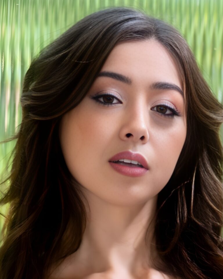 Chloe Surreal