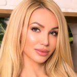 Angie Bloom