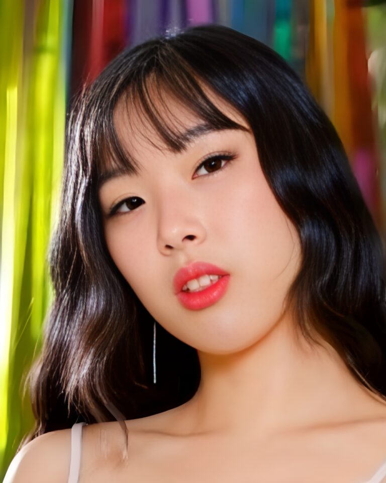 Elle Lee
